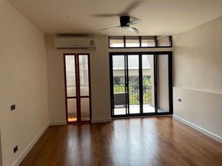 For rent 3 Beds office in Khlong Toei, Bangkok