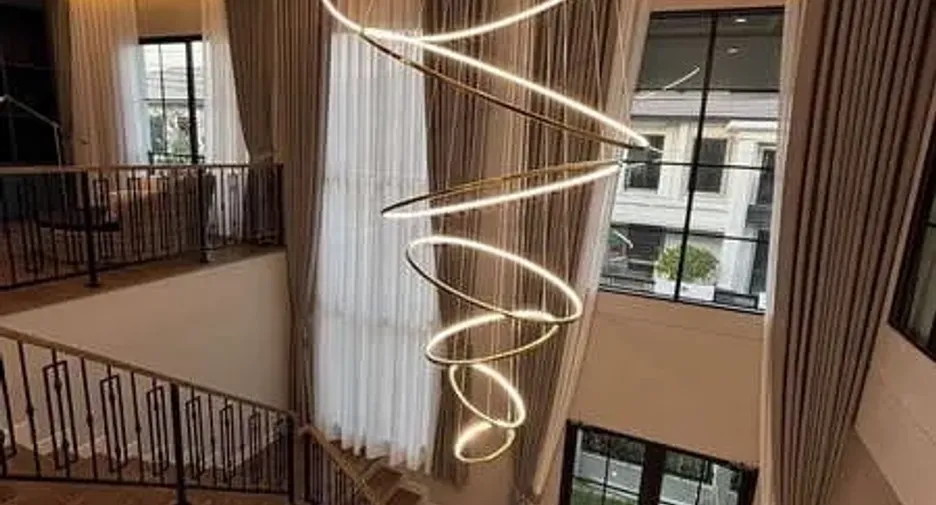 Haus zur Miete mit 5 Zimmer in Bang Phli, Samut Prakan