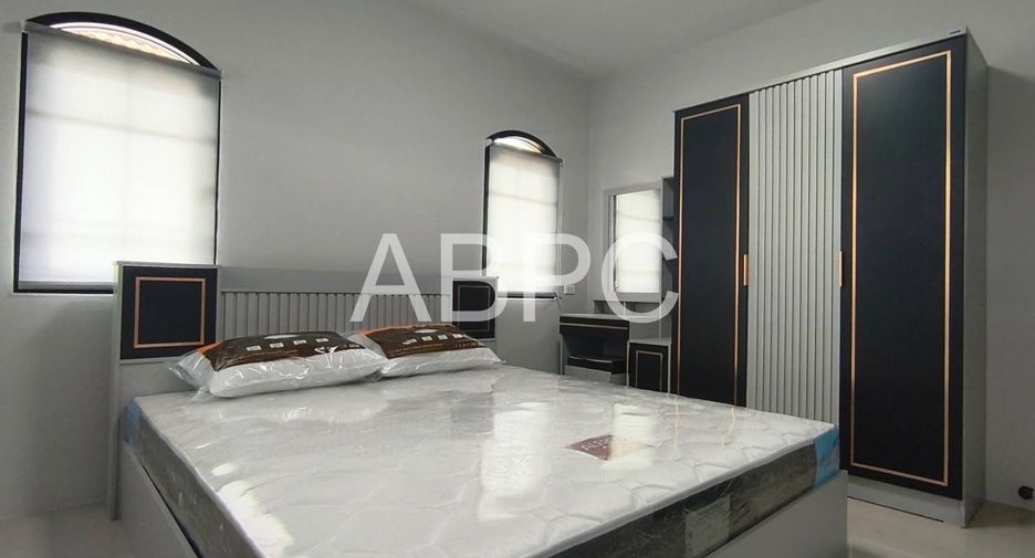 Haus zur Miete mit 3 Zimmer in Bang Lamung, Chonburi
