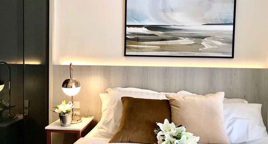 For rent 2 bedrooms condo in Watthana, Bangkok