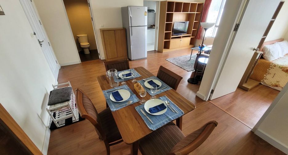 For rent 2 bedrooms condo in Khlong Toei, Bangkok