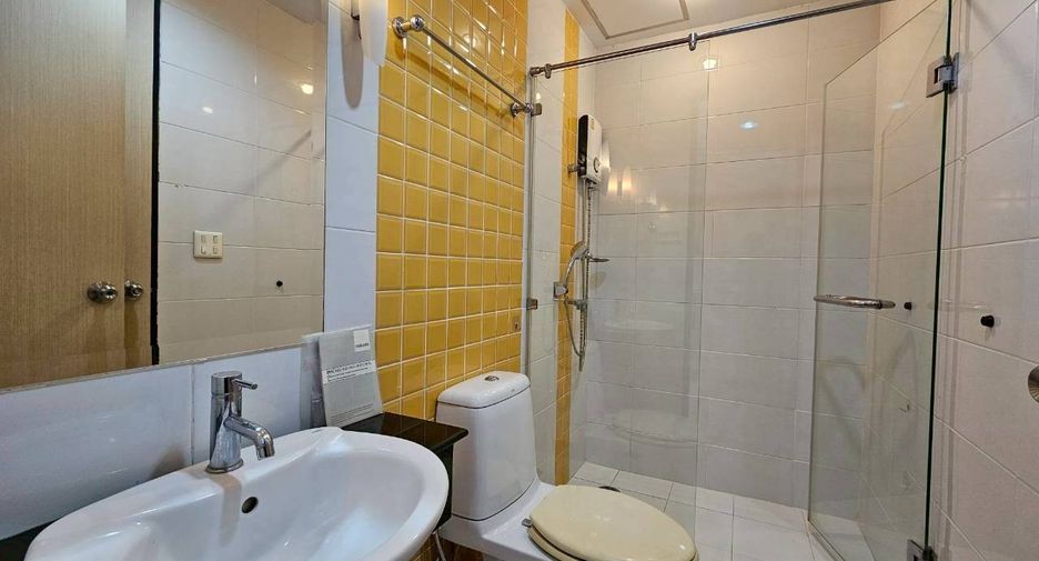 Condo en alquiler de 2 habitaciones en Khlong Toei, Bangkok