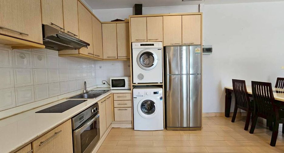Condo en alquiler de 2 habitaciones en Khlong Toei, Bangkok