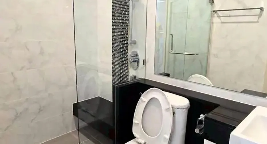 Condo en alquiler de 1 habitaciones en Bang Rak, Bangkok