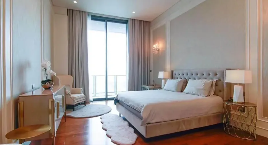 For rent and for sale 4 bedrooms condo in Pathum Wan, Bangkok