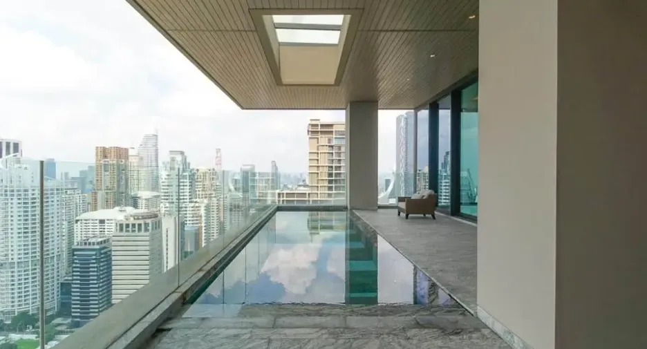 For rent and for sale 4 bedrooms condo in Pathum Wan, Bangkok