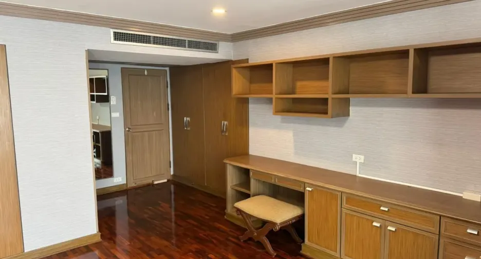 ให้เช่า 3 ห้องนอน คอนโด ใน คลองเตย, กรุงเทพฯ