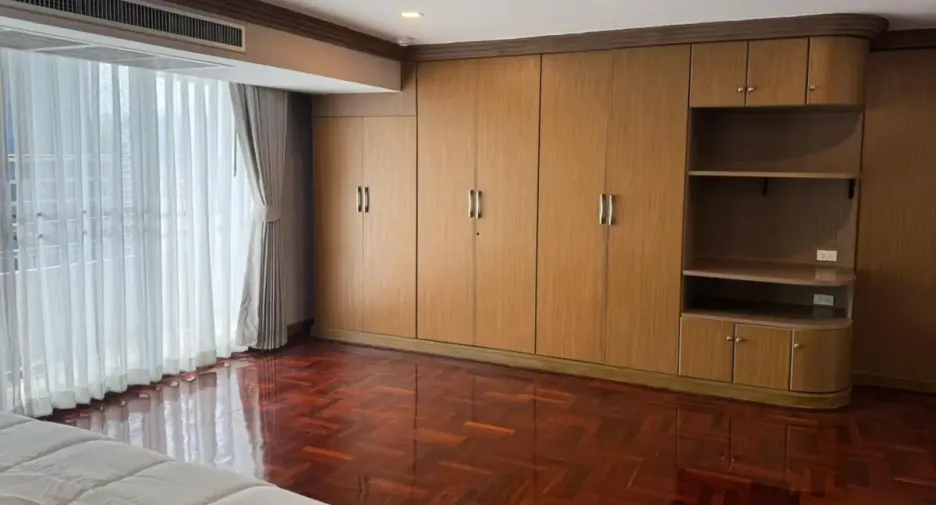 ให้เช่า 3 ห้องนอน คอนโด ใน คลองเตย, กรุงเทพฯ