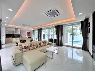 Haus zum Kauf mit 4 Zimmer in Bang Lamung, Chonburi