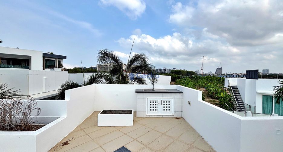 For sale 4 ベッドルーム house in Bang Lamung, Chonburi