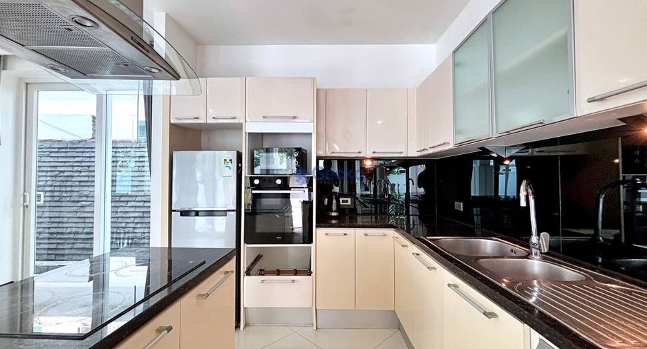 For sale 4 ベッドルーム house in Bang Lamung, Chonburi