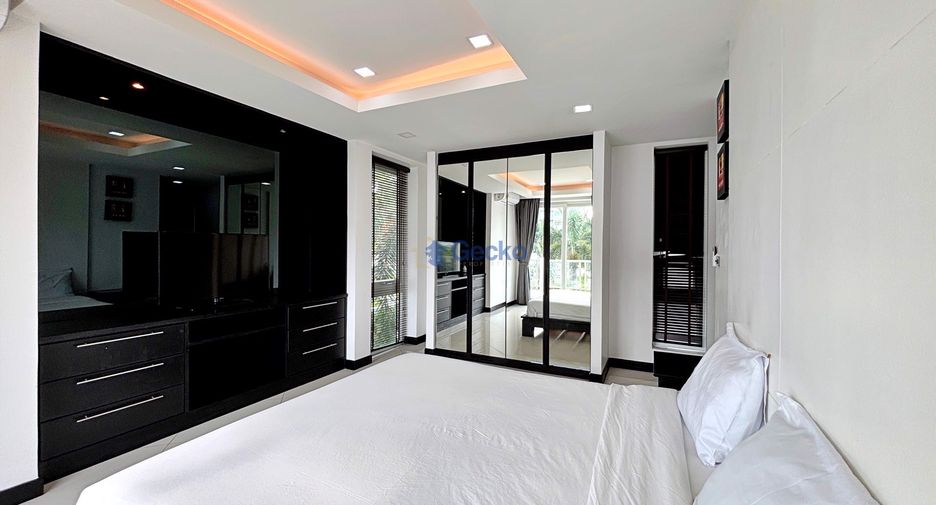 For sale 4 ベッドルーム house in Bang Lamung, Chonburi