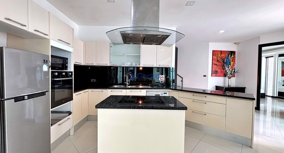 For sale 4 ベッドルーム house in Bang Lamung, Chonburi