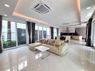 Haus zum Kauf mit 4 Zimmer in Bang Lamung, Chonburi