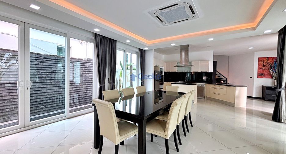 For sale 4 ベッドルーム house in Bang Lamung, Chonburi