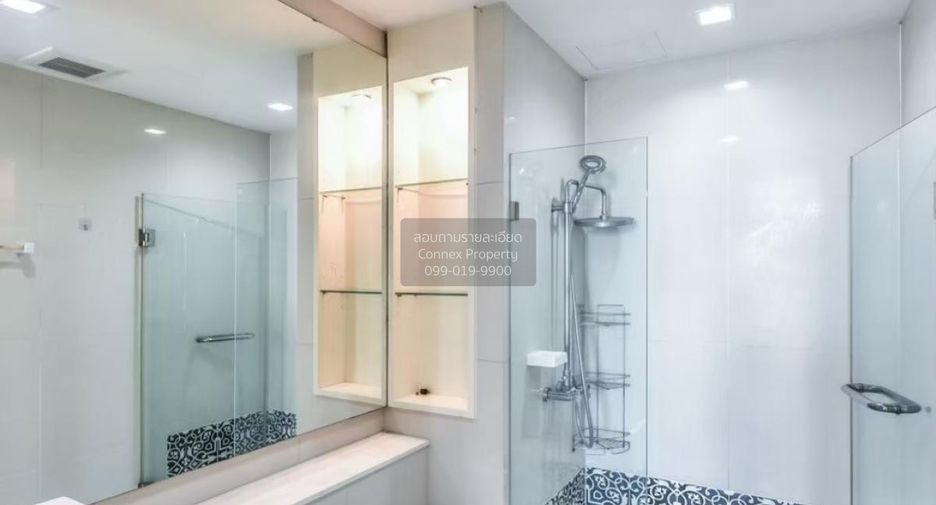 For rent 2 bedrooms condo in Sathon, Bangkok