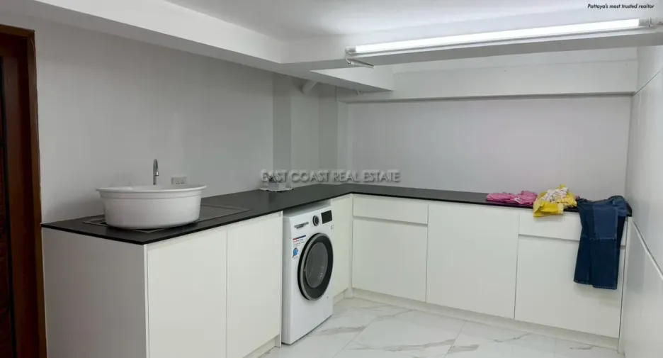 Haus zur Miete mit 5 Zimmer in Huay Yai, Pattaya