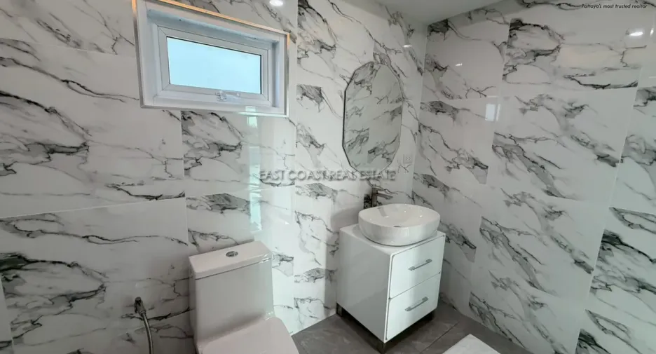 Haus zur Miete mit 5 Zimmer in Huay Yai, Pattaya