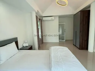 Haus zur Miete mit 5 Zimmer in Bang Lamung, Chonburi