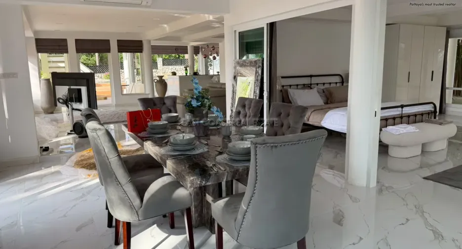 Haus zur Miete mit 5 Zimmer in Huay Yai, Pattaya