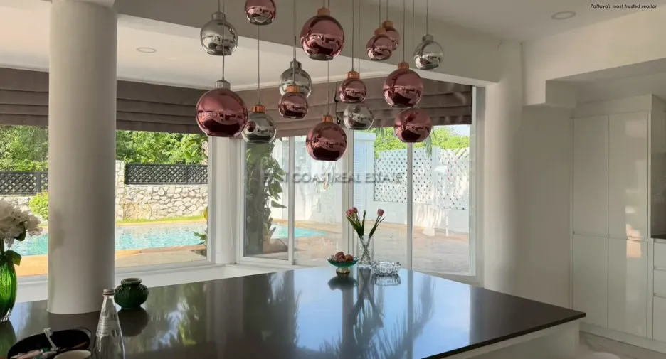 Haus zur Miete mit 5 Zimmer in Huay Yai, Pattaya