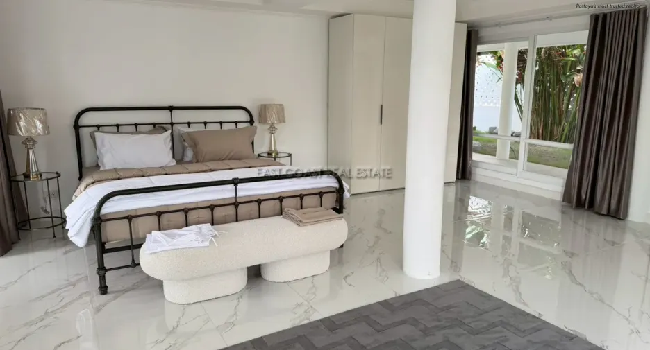 Haus zur Miete mit 5 Zimmer in Huay Yai, Pattaya