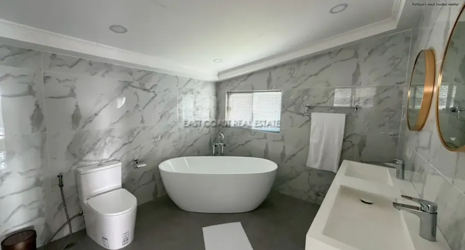 Haus zur Miete mit 5 Zimmer in Huay Yai, Pattaya