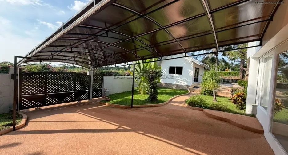 Haus zur Miete mit 5 Zimmer in Huay Yai, Pattaya