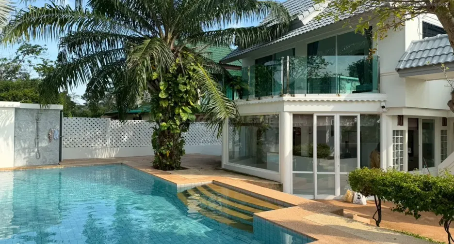 Haus zur Miete mit 5 Zimmer in Huay Yai, Pattaya