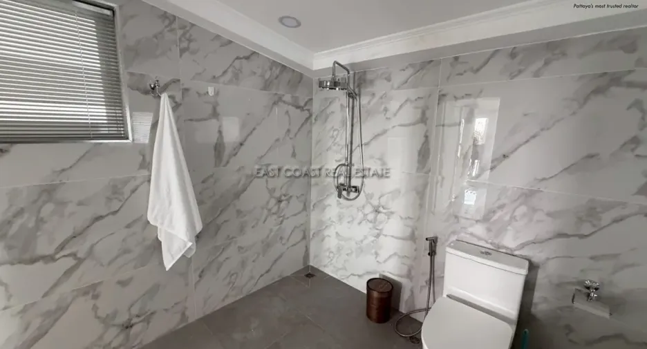 Haus zur Miete mit 5 Zimmer in Huay Yai, Pattaya