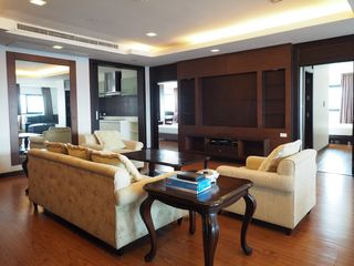 À louer 3 chambres condo à Sathon, Bangkok