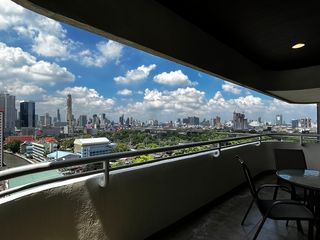 Condo en venta de 4 habitaciones en Watthana, Bangkok