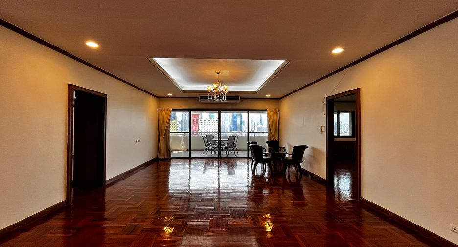 Condo en venta de 4 habitaciones en Watthana, Bangkok