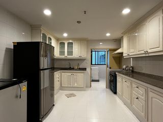 Condo en venta de 4 habitaciones en Watthana, Bangkok
