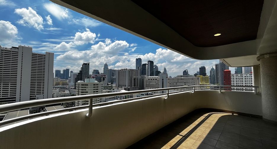 Condo en venta de 4 habitaciones en Watthana, Bangkok