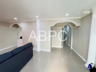 Casa adosada en venta de 4 habitaciones en Bang Lamung, Chonburi