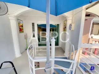 Casa adosada en venta de 4 habitaciones en Bang Lamung, Chonburi