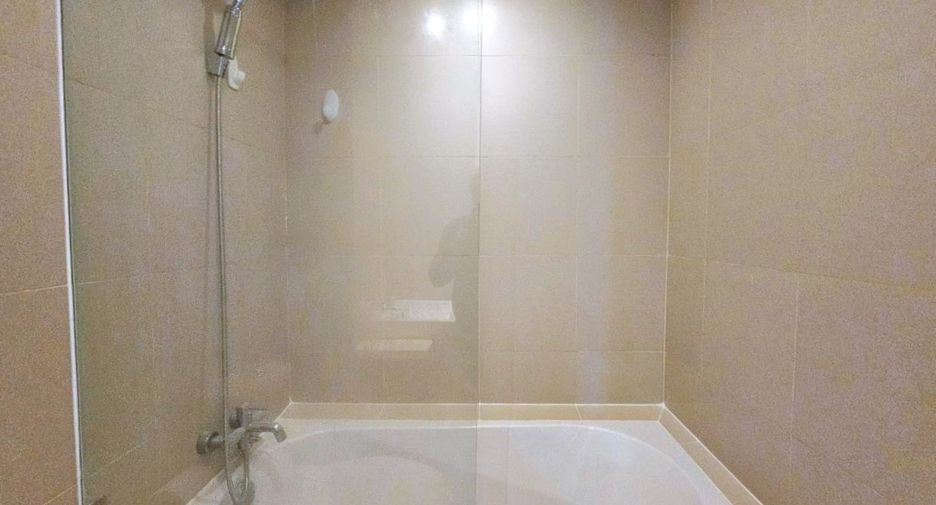 Condo en alquiler de 1 habitaciones en Khlong Toei, Bangkok