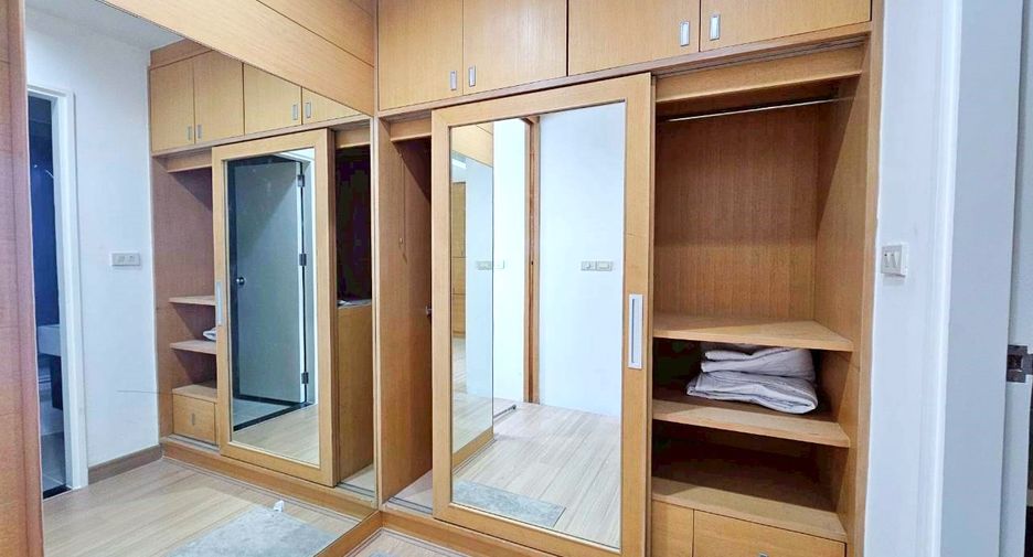 Condo en alquiler de 1 habitaciones en Khlong Toei, Bangkok