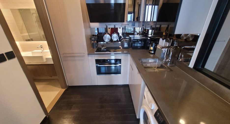 For rent 2 bedrooms condo in Watthana, Bangkok