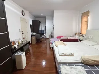 出售 3 卧室 公寓 在 Bang Kapi, 曼谷