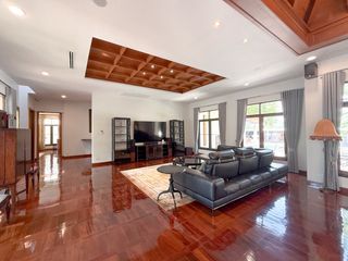 For sale 5 bedrooms house in Na Jomtien, Pattaya