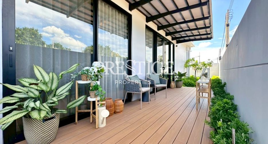 For sale 3 bedrooms house in East Pattaya, Pattaya