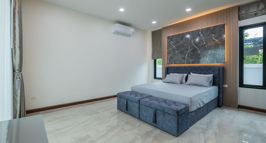 For sale 3 bedrooms house in Sattahip, Chonburi