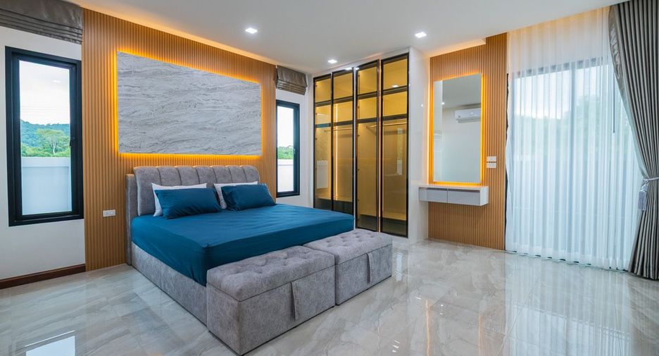For sale 3 bedrooms house in Sattahip, Chonburi