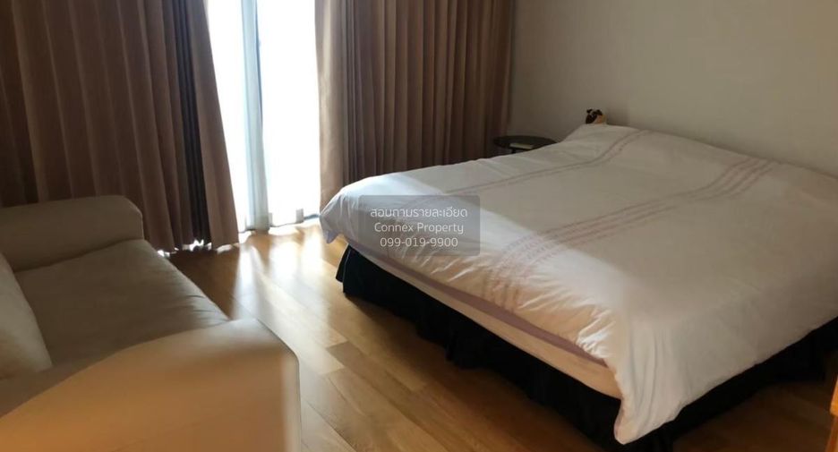 For rent 4 bedrooms condo in Sathon, Bangkok