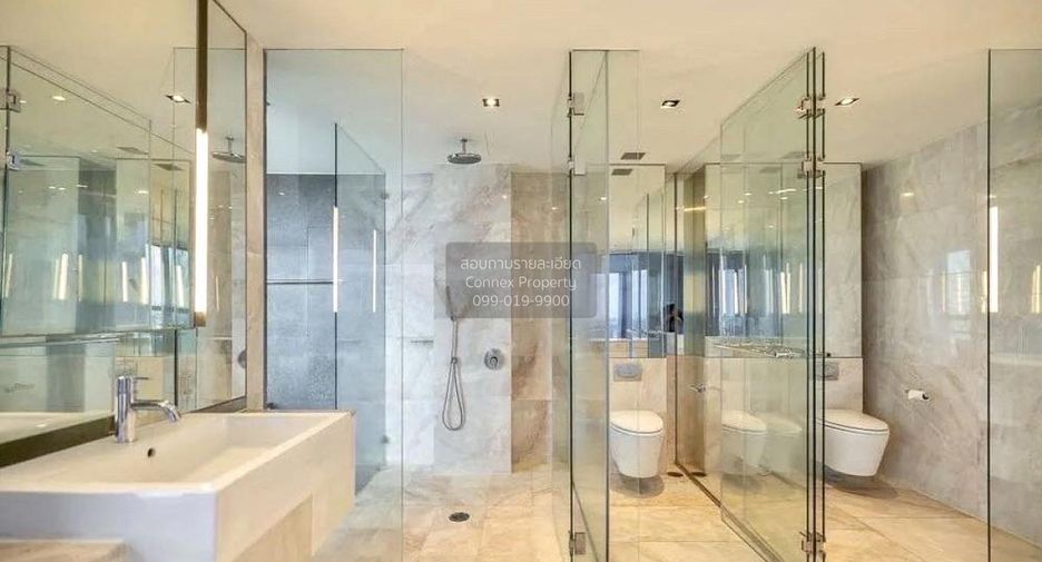 For rent 4 bedrooms condo in Sathon, Bangkok