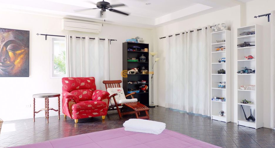 For rent そして for sale 4 ベッドルーム house in Bang Lamung, Chonburi