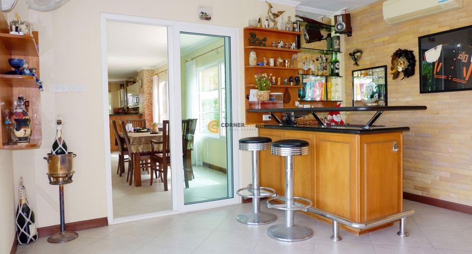 For rent そして for sale 4 ベッドルーム house in Bang Lamung, Chonburi
