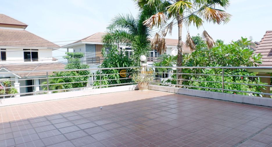For rent そして for sale 4 ベッドルーム house in Bang Lamung, Chonburi